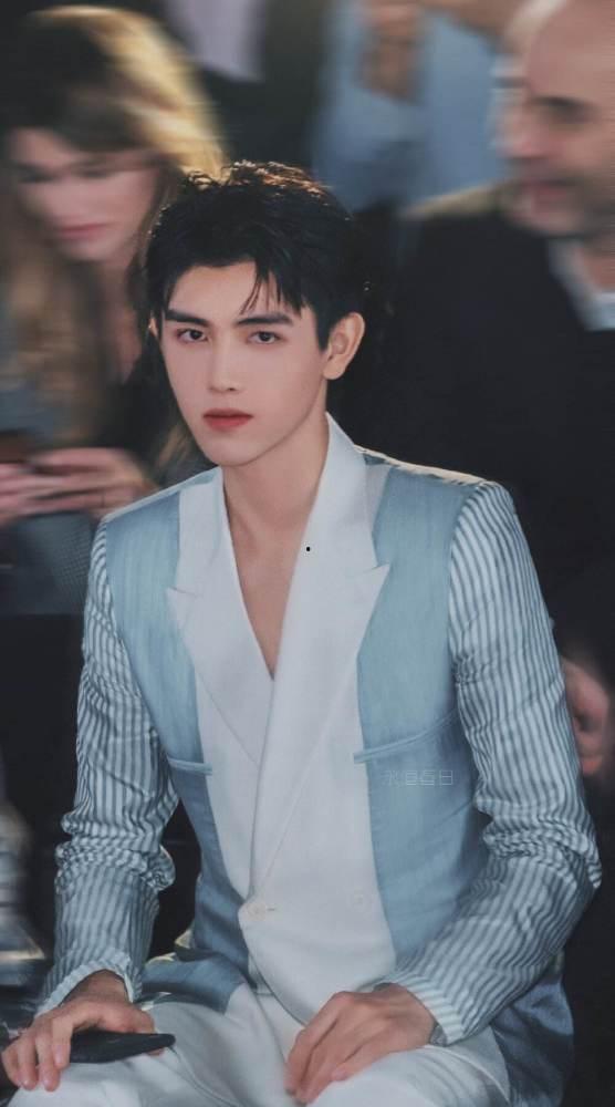 陈飞吃瓜,揭秘娱乐圈幕后真相