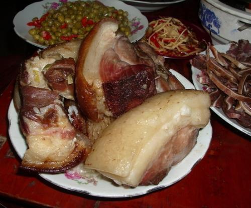 猪吃烂瓜,揭示动物食性中的奇妙现象
